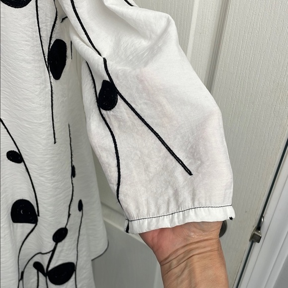 Minkas Shirt Black & White Pattern 3/4 Sleeve Classic Collar Button Down Front - Picture 6 of 14